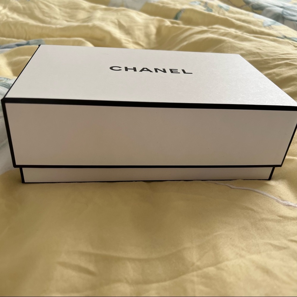 Chanel box - Picture 2 of 5